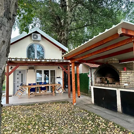 Tatil Evi Dadula Na Dunavu